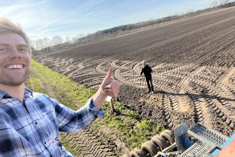 19. April: die Erbse ist in der Erde